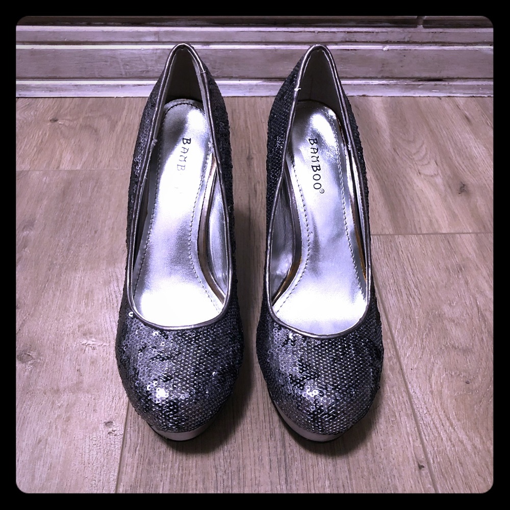 ⭐️ 2/$8 - Silver Sequence Style Heels ⭐️